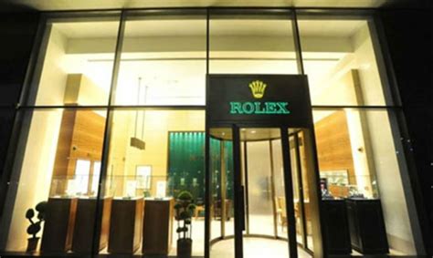 come si fa a lavorare da commesso alla rolex|Lavora con Rolex, l’azienda cerca più di 140 nuovi dipendenti.